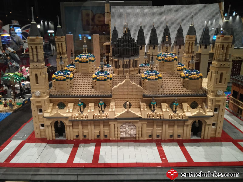 Basílica del Pilar de LEGO en Retro Zaragoza 2021